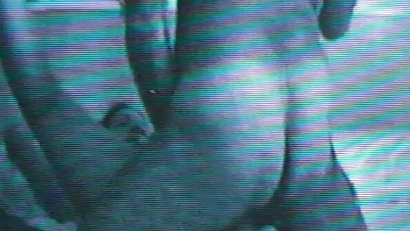 サラ・ジェイは彼女のノッカーでボナーを抱きしめます エロ 動画 女性 専用