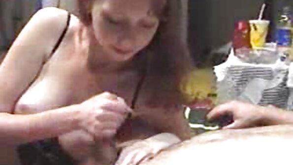 ステップママコートニーケーンは彼女のステップ息子と一緒に蒸し暑くなる 女子 専用 アダルト 動画